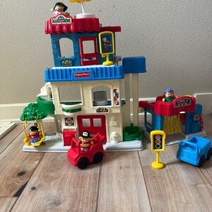 1998 Little People Main Street